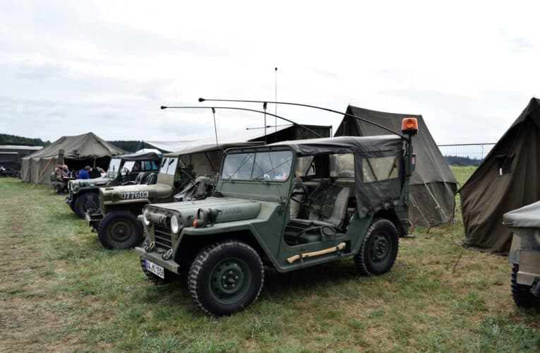Namioty wojskowe – wszystko co musisz wiedzieć